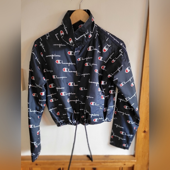 3/30$ 🎉SALE!!!🎉 SIZE S Champion Cropped Windbreaker - Picture 5 of 5